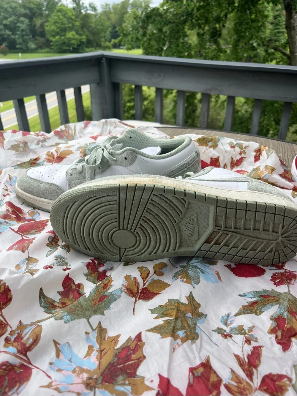 Jordan Low-Top Sneakers in Sage Green & White